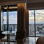 Golden Horizon Hanza Tower - & Sky View Szczecin
