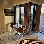 Golden Horizon Hanza Tower - & Sky View *