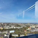 Golden Horizon Hanza Tower - & Sky View *