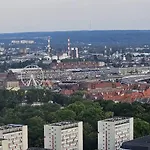 Golden Horizon Hanza Tower - & Sky View Apartamento *