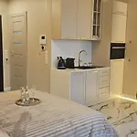 Golden Horizon Hanza Tower - & Sky View Apartamento *