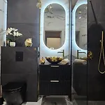 Golden Horizon Hanza Tower - & Sky View Apartamento