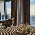 Golden Horizon Hanza Tower - & Sky View Szczecin