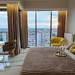 Apartamento Golden Horizon Hanza Tower - & Sky View
