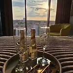 Golden Horizon Hanza Tower - & Sky View * Szczecin