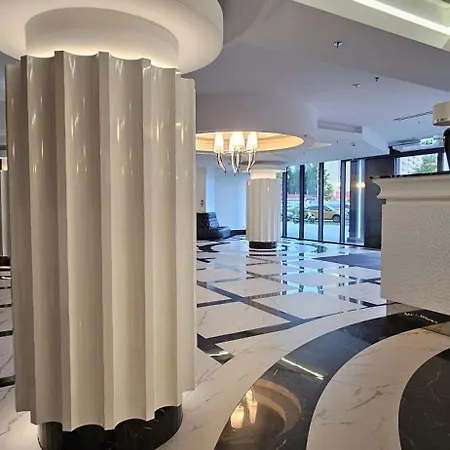 Golden Horizon Hanza Tower - & Sky View *