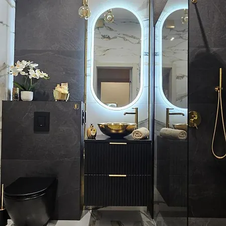 Golden Horizon Hanza Tower - & Sky View Lägenhet