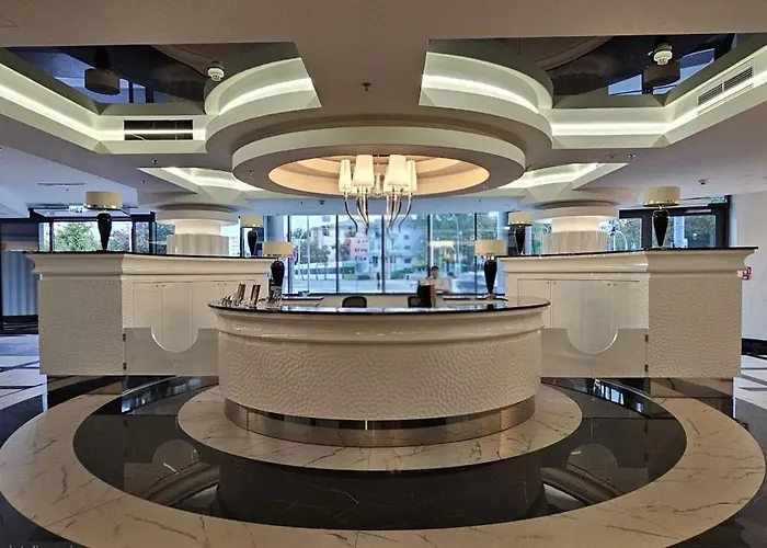 Golden Horizon Hanza Tower - & Sky View Lägenhet *