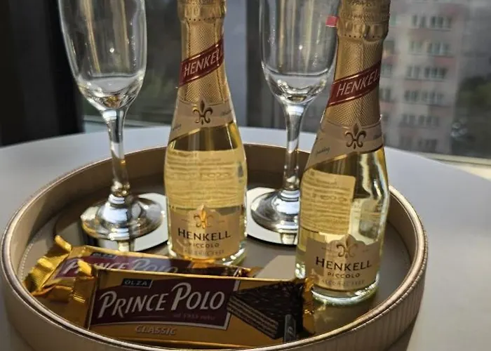 Golden Horizon Hanza Tower - & Sky View アパート シュチェチン