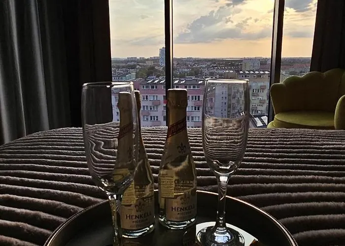 Golden Horizon Hanza Tower - & Sky View アパート *