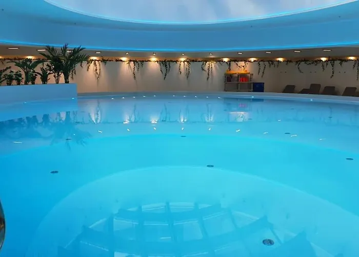 Golden Horizon Hanza Tower - & Sky View アパート