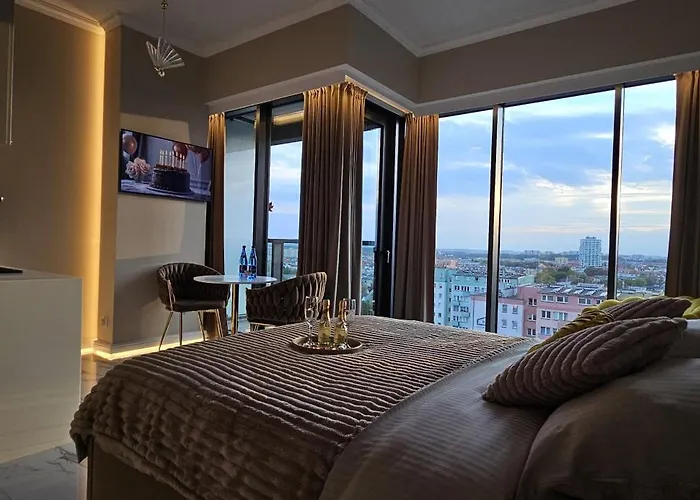 Golden Horizon Hanza Tower - & Sky View * Szczecin