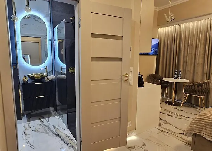 Golden Horizon Hanza Tower - & Sky View シュチェチン