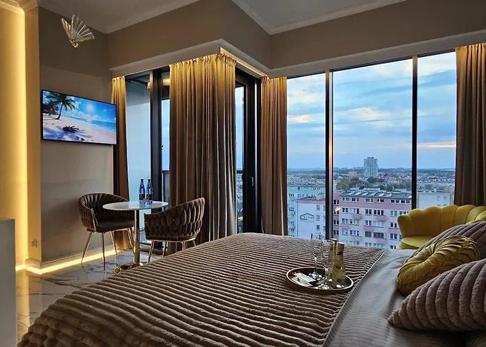 Golden Horizon Hanza Tower - & Sky View Szczecin